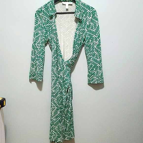 🍷 DVF 12 Vintage Jenna Wrap Dress 12